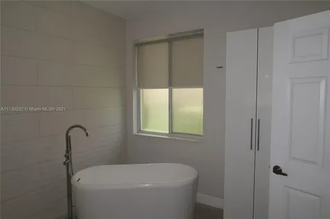 2644 Oakbrook Drive Weston FL 33332
