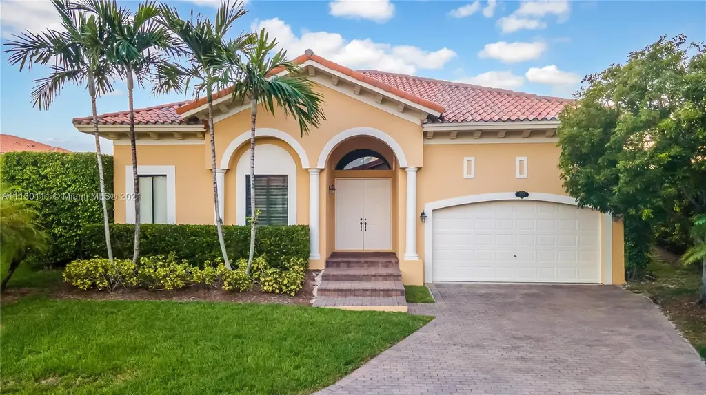 19364 SW 77th Place Cutler Bay FL 33157