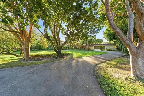 9000 School House Road Coral Gables FL 33156