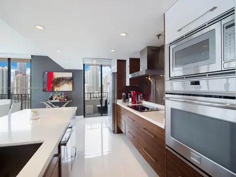 520 Brickell Key Drive Miami FL 33131