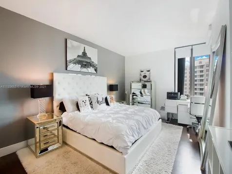 520 Brickell Key Drive Miami FL 33131