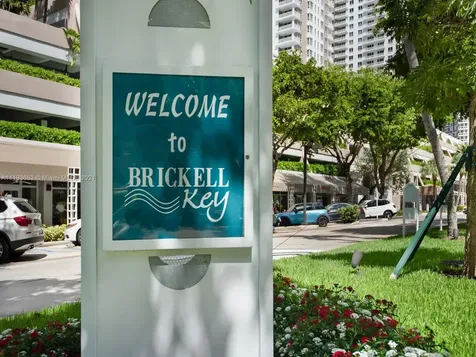 520 Brickell Key Drive Miami FL 33131