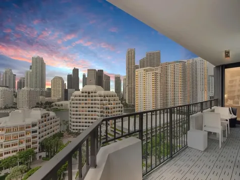 520 Brickell Key Drive Miami FL 33131