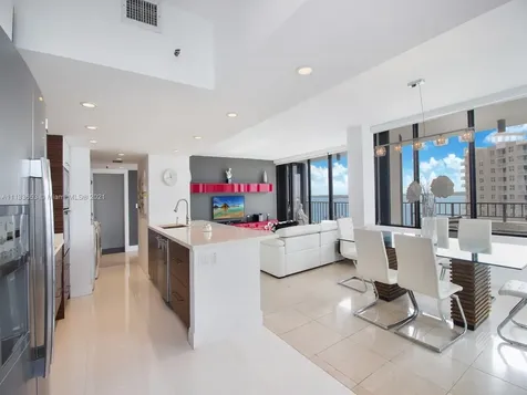 520 Brickell Key Drive Miami FL 33131