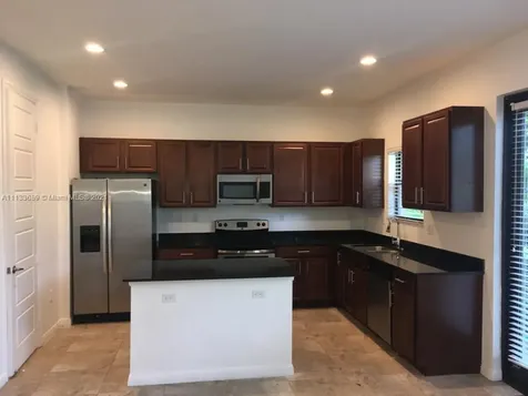 686 NE 193rd Terrace Miami FL 33179