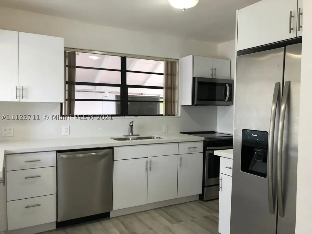 1053 NW 30th Street Miami FL 33127