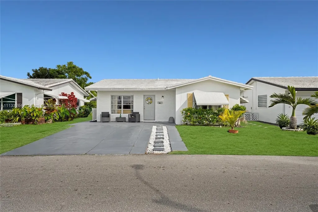 5718 NW 82nd Avenue Tamarac FL 33321