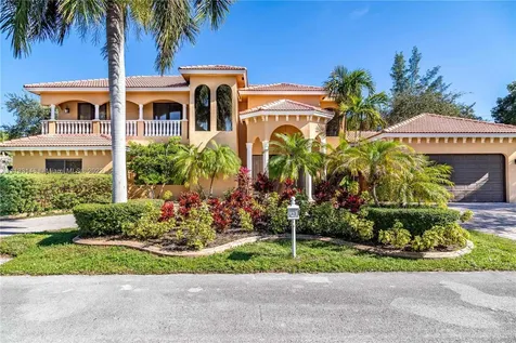 18465 SW 77th Court Cutler Bay FL 33157