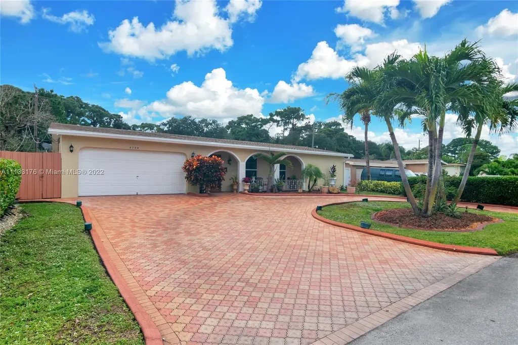 8504 Southampton Drive Miramar FL 33025