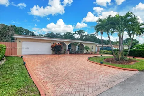8504 Southampton Drive Miramar FL 33025