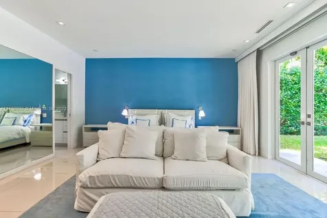 149 W Shore Drive W Miami FL 33133