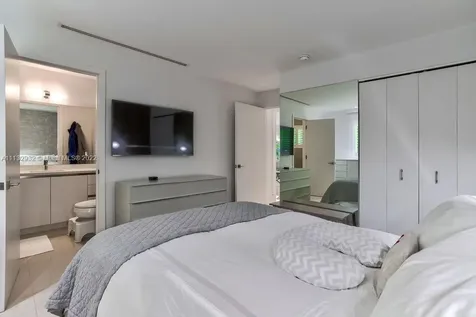 149 W Shore Drive W Miami FL 33133