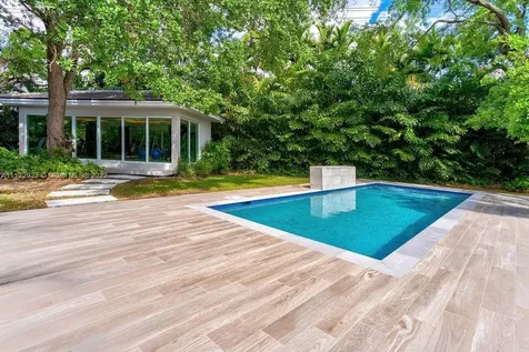 149 W Shore Drive W Miami FL 33133