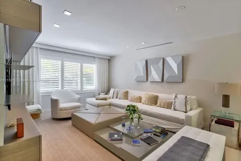 149 W Shore Drive W Miami FL 33133