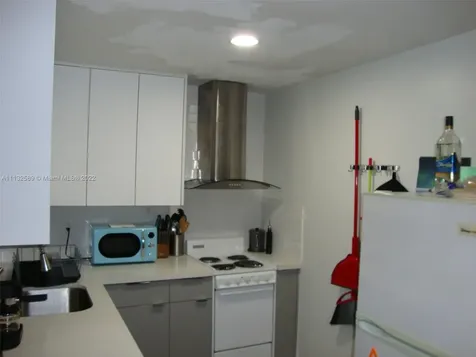 3228 NW 10th Court Miami FL 33127