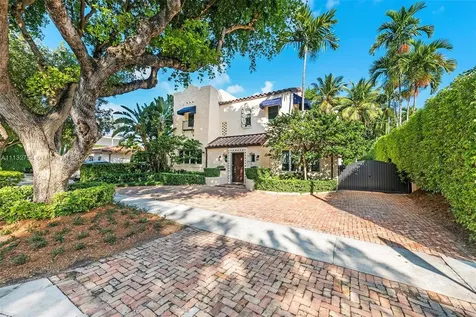5473 N Bay Road Miami Beach FL 33140