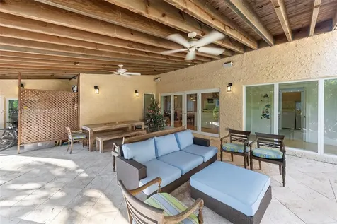 5473 N Bay Road Miami Beach FL 33140
