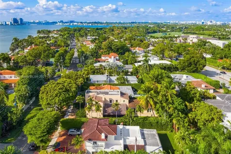 5473 N Bay Road Miami Beach FL 33140