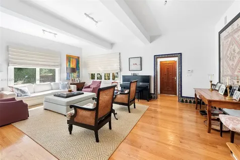 5473 N Bay Road Miami Beach FL 33140