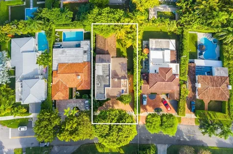 5473 N Bay Road Miami Beach FL 33140