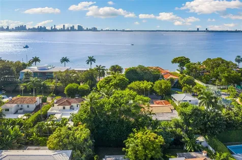 5473 N Bay Road Miami Beach FL 33140