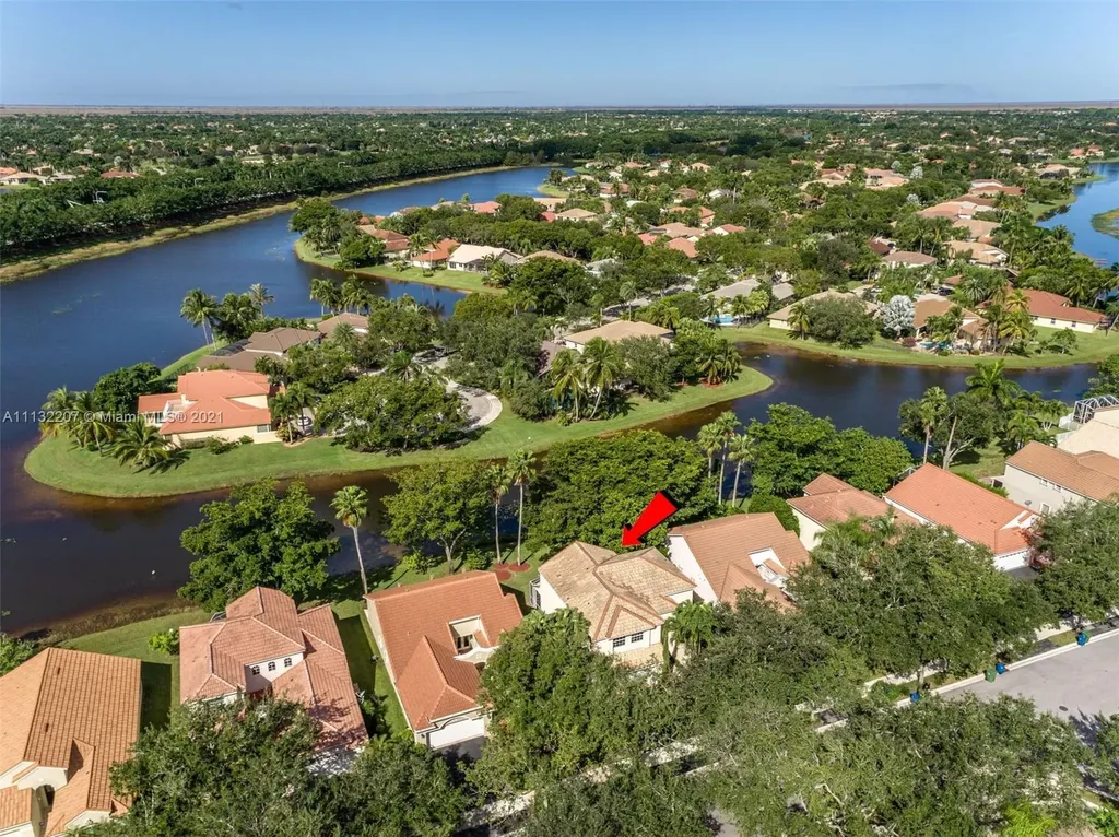 1320 Bayview Circle Weston FL 33326