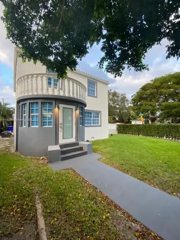 2001 SW 16th Street Miami FL 33145