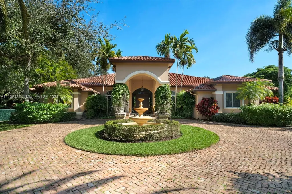 10003 SW 89th Court Miami FL 33176
