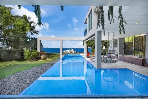 220 Harbor Drive Key Biscayne FL 33149