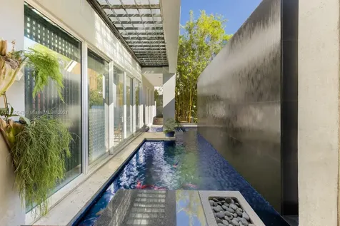 220 Harbor Drive Key Biscayne FL 33149