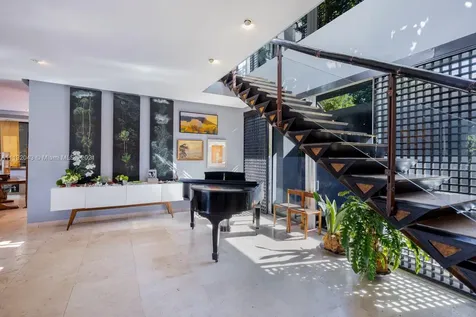 220 Harbor Drive Key Biscayne FL 33149
