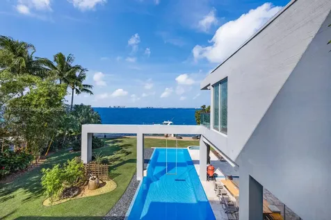 220 Harbor Drive Key Biscayne FL 33149