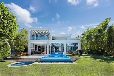 220 Harbor Drive Key Biscayne FL 33149