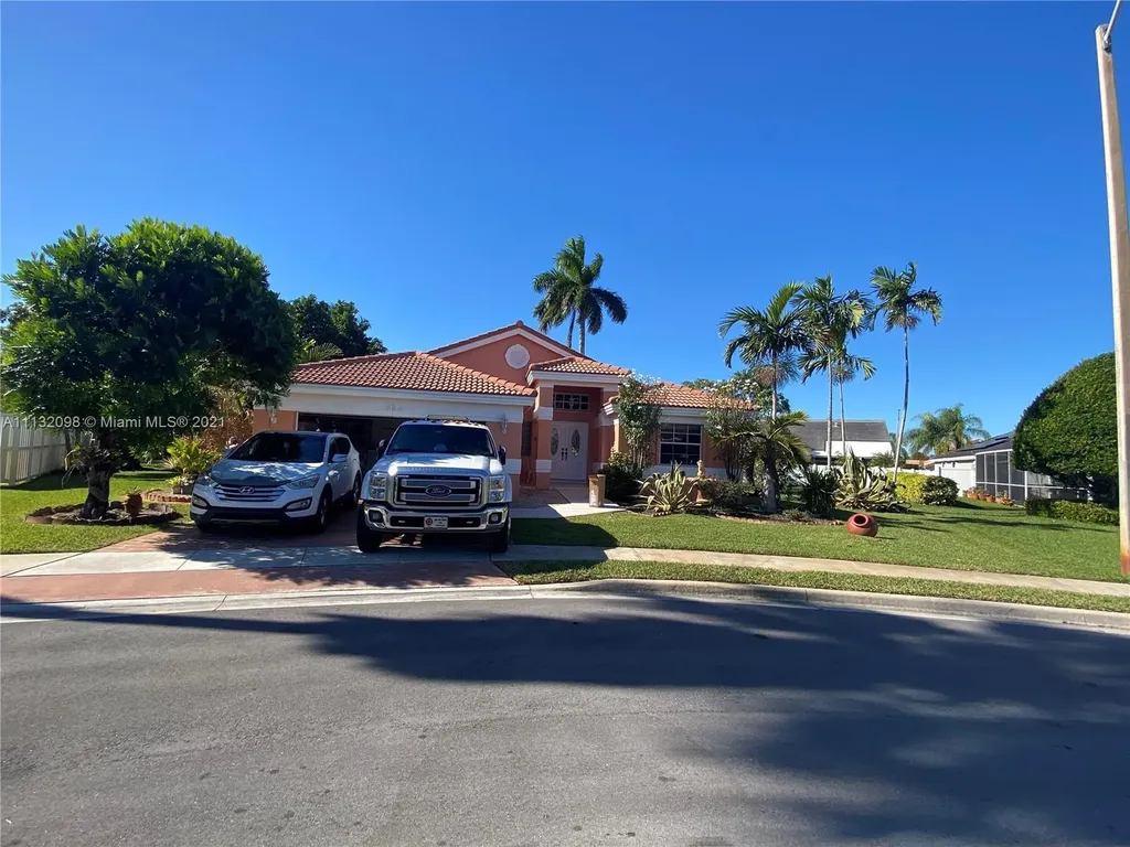 920 NW 202nd Terrace Pembroke Pines FL 33029
