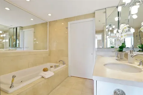 3400 SW 27th Avenue Miami FL 33133