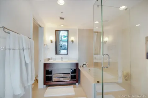 6899 Collins Avenue Miami Beach FL 33141