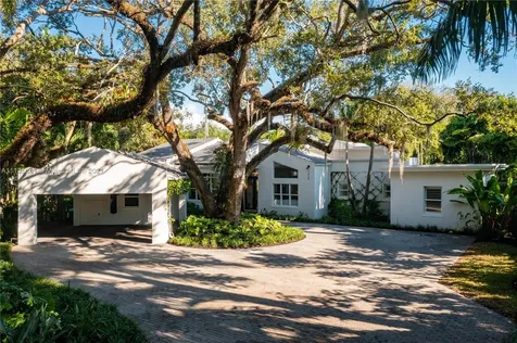 7425 SW 50th Court Miami FL 33143