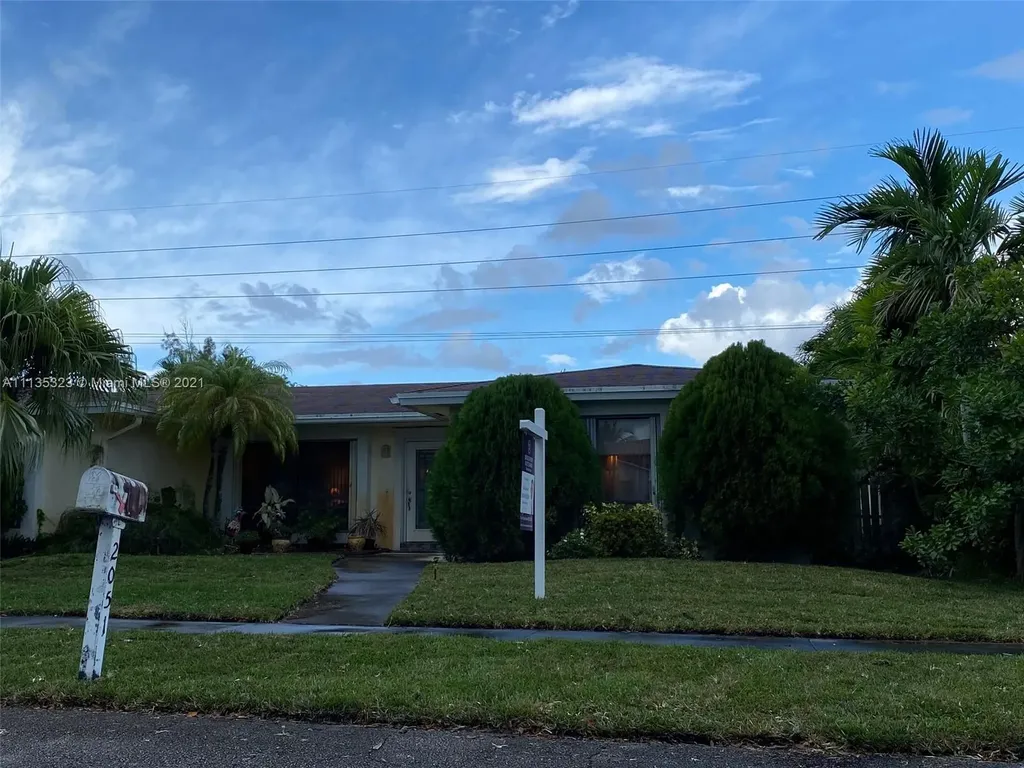 2051 NE 214th Terrace Miami FL 33179