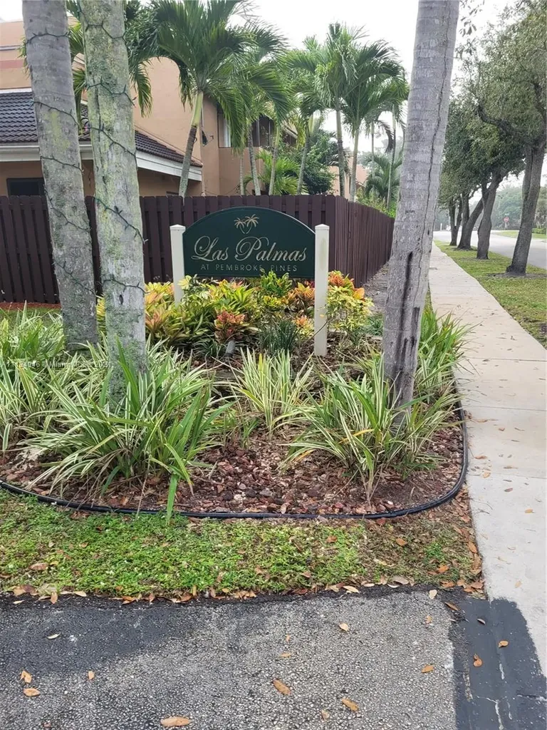 1630 SW 120th Avenue Pembroke Pines FL 33025