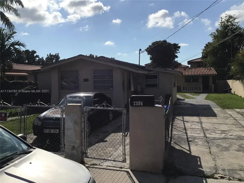 2374 NW 31st Street Miami FL 33142