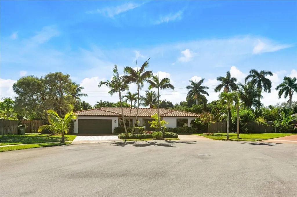 16658 Golfview Drive Weston FL 33326