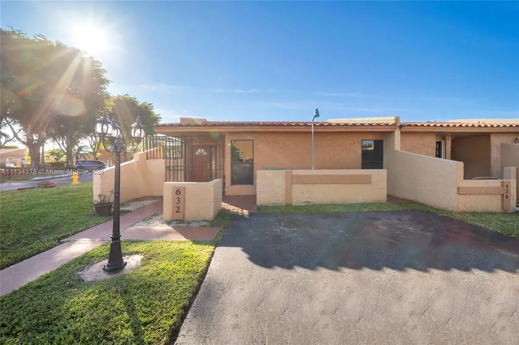 632 SW 93rd Place Miami FL 33174
