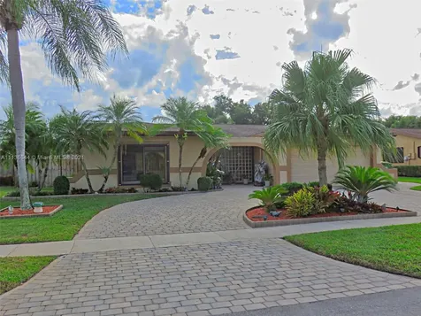 8820 NW 5th Street Pembroke Pines FL 33024