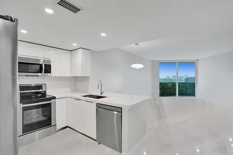 19501 W Country Club Drive Aventura FL 33180