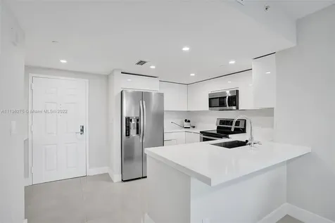 19501 W Country Club Drive Aventura FL 33180