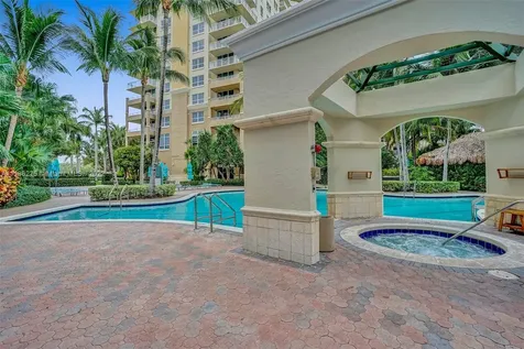 19501 W Country Club Drive Aventura FL 33180