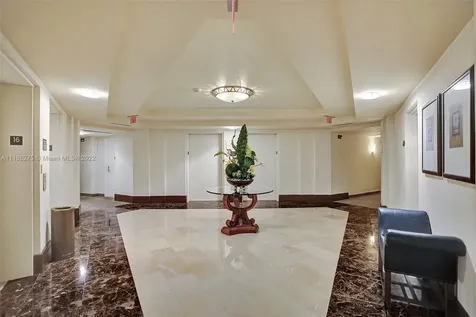 19501 W Country Club Drive Aventura FL 33180