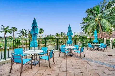 19501 W Country Club Drive Aventura FL 33180