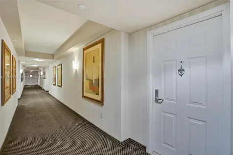 19501 W Country Club Drive Aventura FL 33180