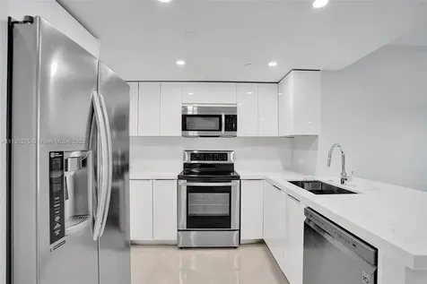 19501 W Country Club Drive Aventura FL 33180